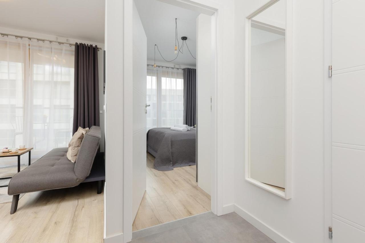 Cozy Apartments With Parking In The 19Th District By Noclegi Renters Warsawa Bagian luar foto