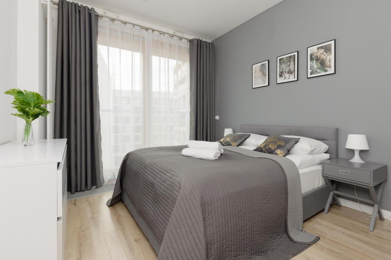 Cozy Apartments With Parking In The 19Th District By Noclegi Renters Warsawa Bagian luar foto